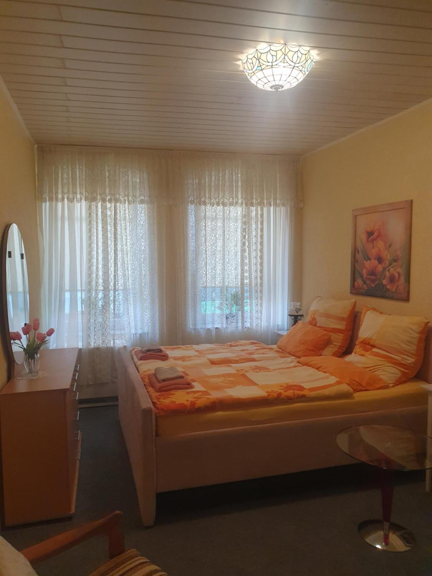 Guest House Grünstadt Δωμάτιο φωτογραφία